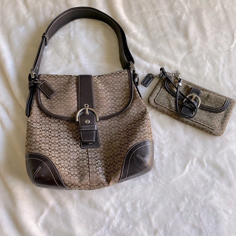Genuine Coach leather strap Signature
shoulder bag/crossbody& matching wallet